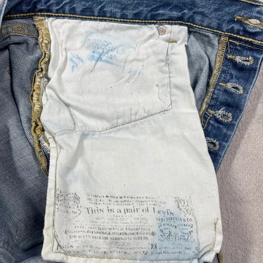 Levi's 501 Jeans Mens 38x31 Blue Distressed Straight Leg Button Fly READ